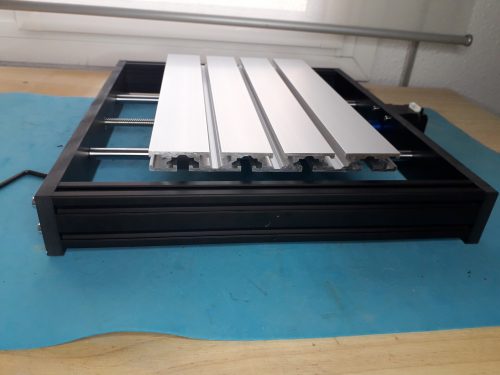 Lee más sobre el artículo Construcción de la CNC 3018 Pro – Parte 01 – Eje Y base y cama en 6 pasos
